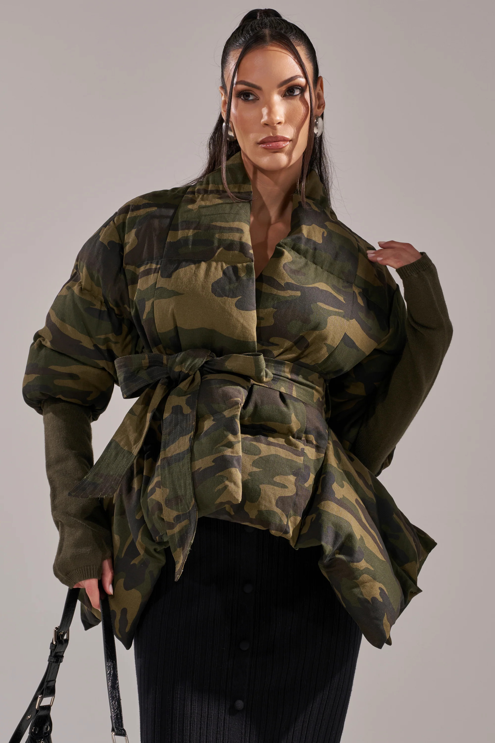 RIB SLEEVE PEPLUM PUFFER IN CAMO | AKIRA