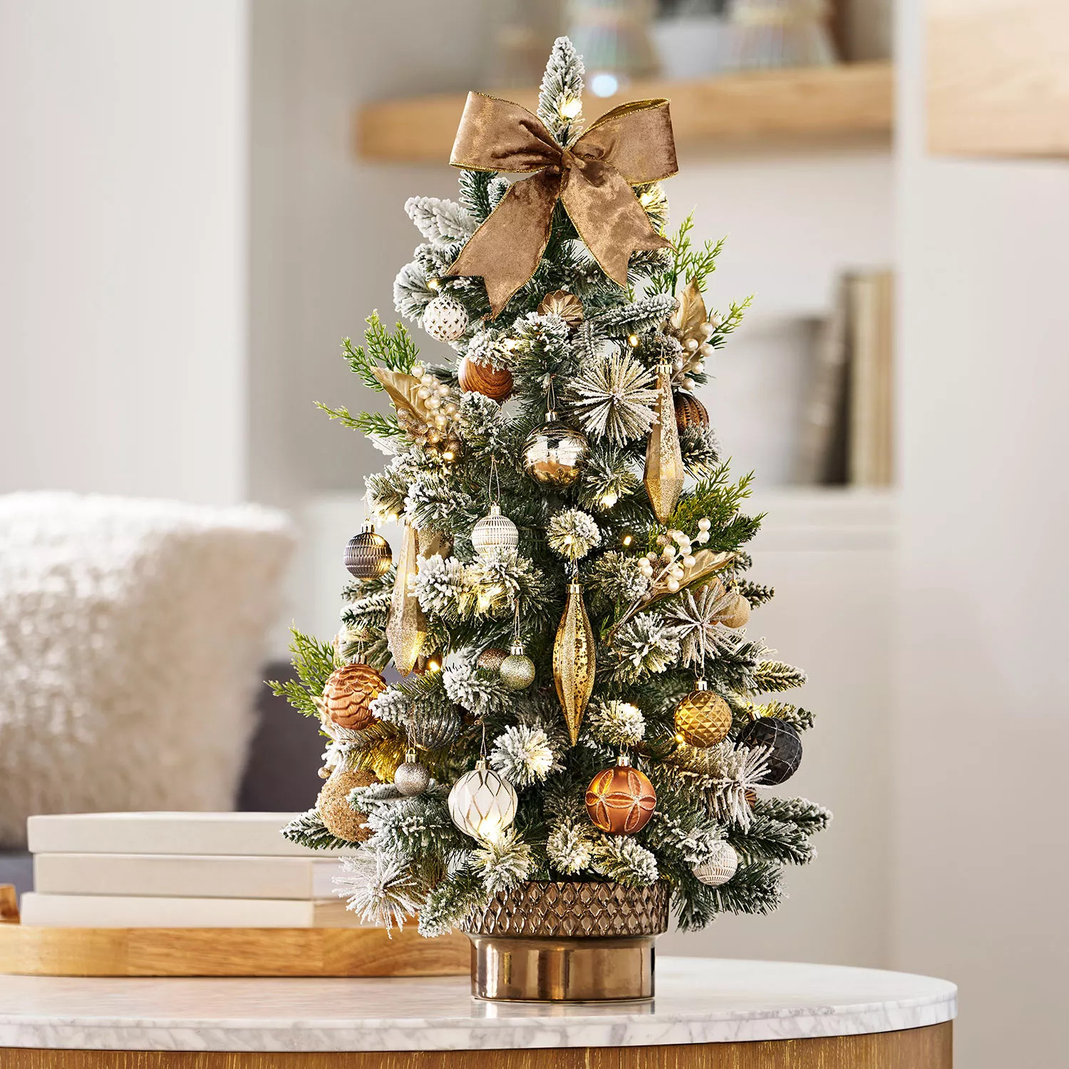 Member’s Mark 32" Pre-Lit Tree Decorating Kit | Sam's Club