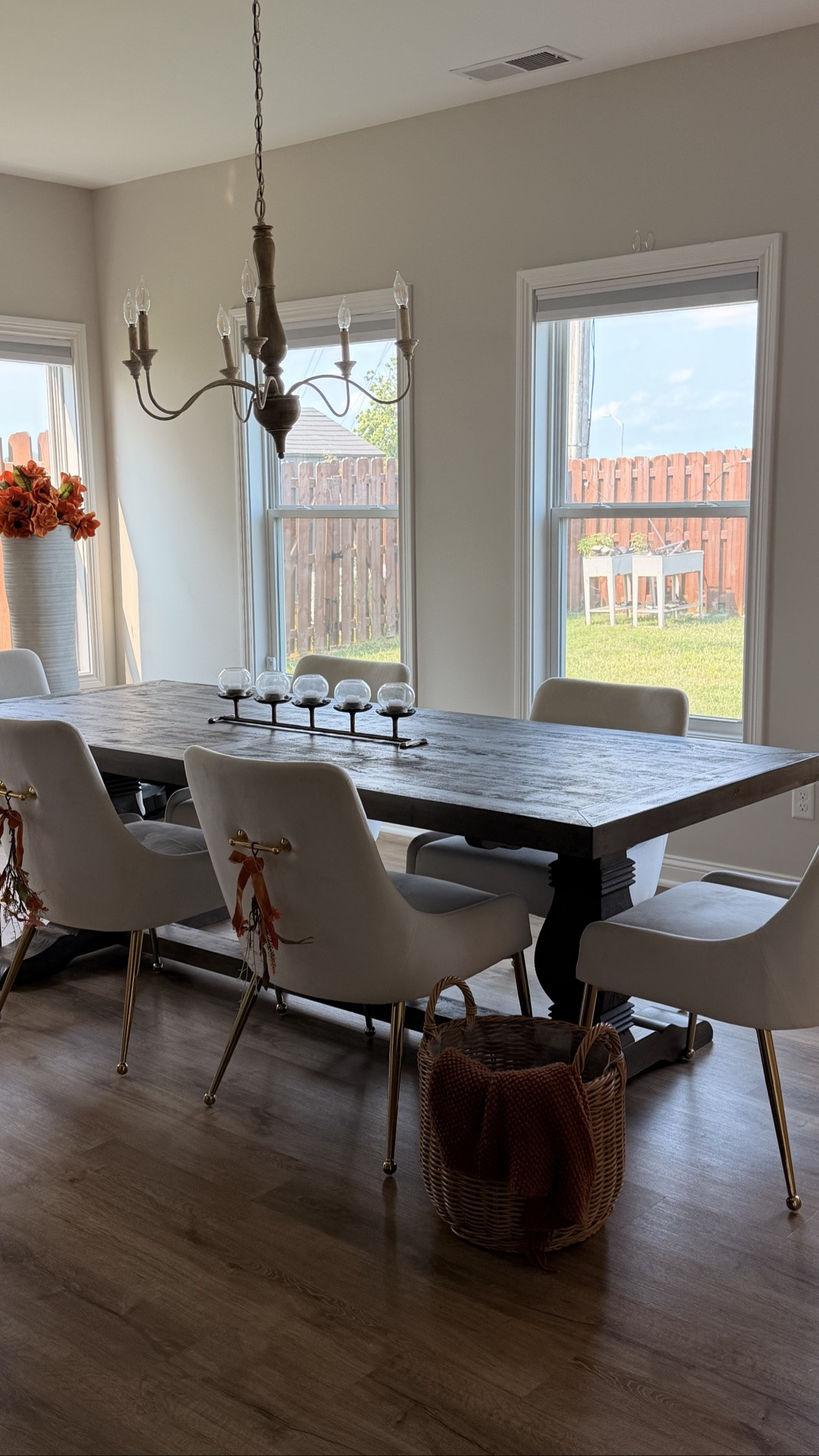 just adding a little touch of fall to the dining room… for now. 🍂🤎 cozy season is slowly making its way in.

#LTKSeasonal #LTKHome
