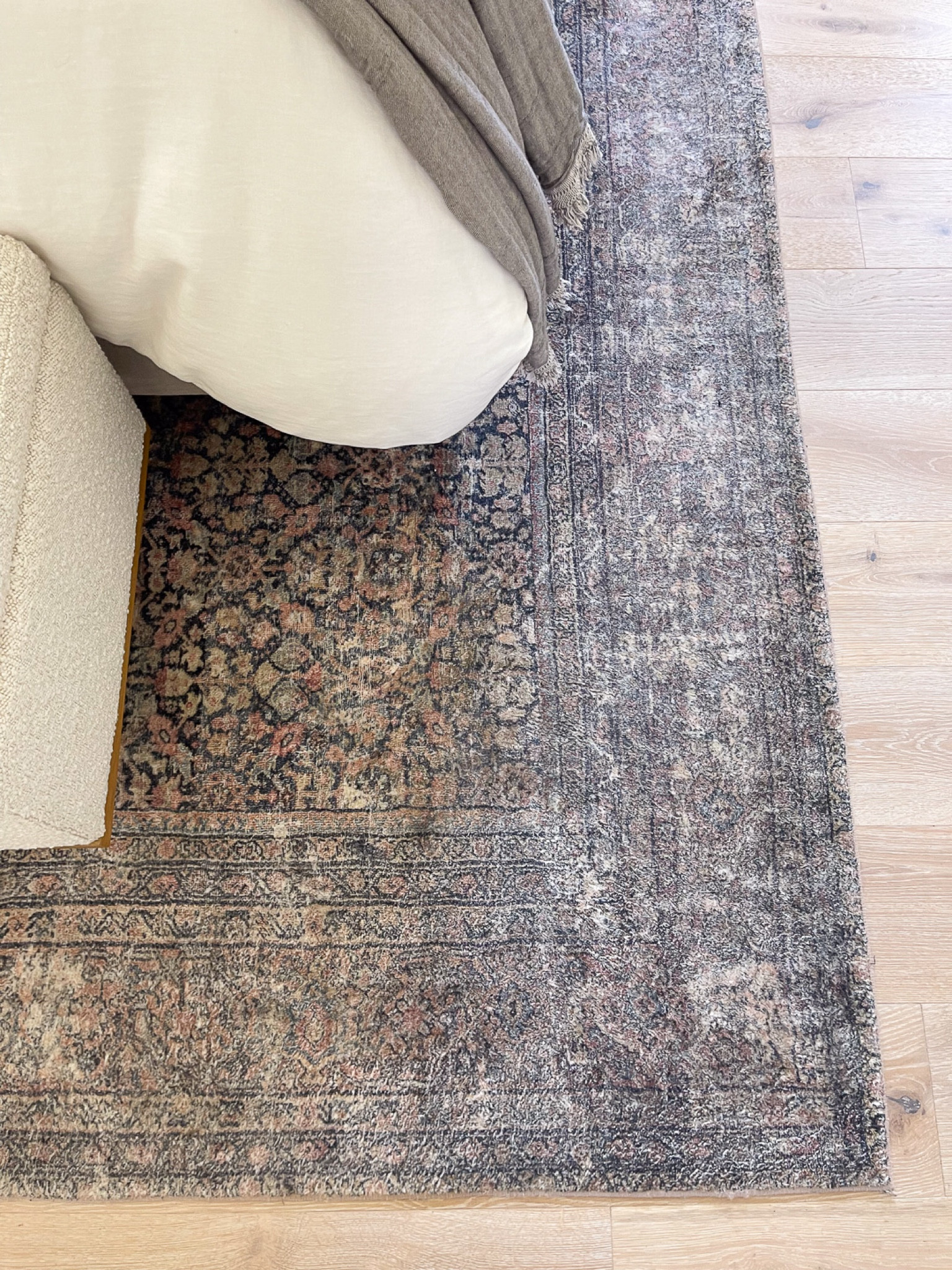 Bedroom rug, Loloi rug, white linen bedding, Wayfair, bedroom decor, end of bed bench, storage bench, boucle furniture, home decor

#LTKHome #LTKFallSale #LTKSaleAlert