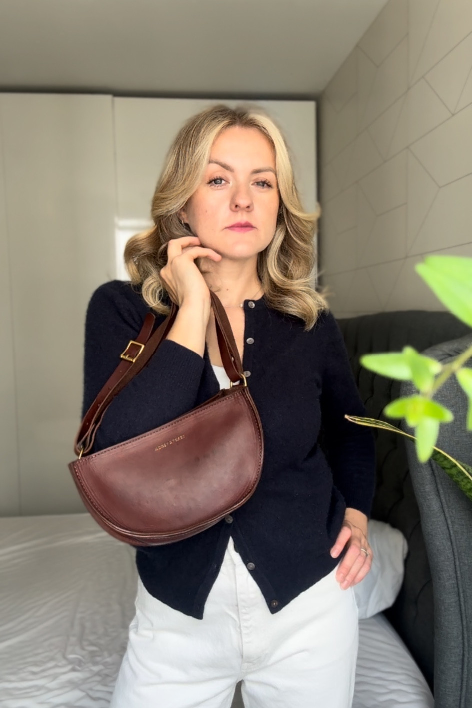 Cashmere cardigan, white wide leg trousers and bronze accessories 

#LTKuk #LTKautumn #LTKbag