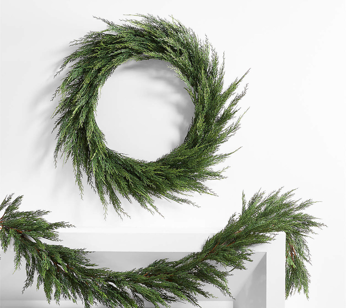 Wreaths & Garlands! 

#christmasdecor #ltkholiday 