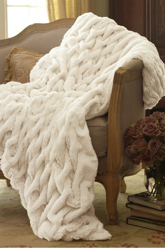 La Parisienne Faux Fur Throw | Soft Surroundings