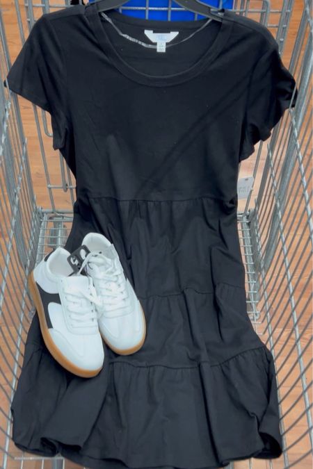 Walmart outfit idea with everyone’s favorite knit tiered dress! Fits true to size. Love the length and pockets! Pair with your favorite sneakers or sandals. #walmartfashion #teacheroutfit

#LTKFindsUnder50 #LTKOver40 #LTKStyleTip