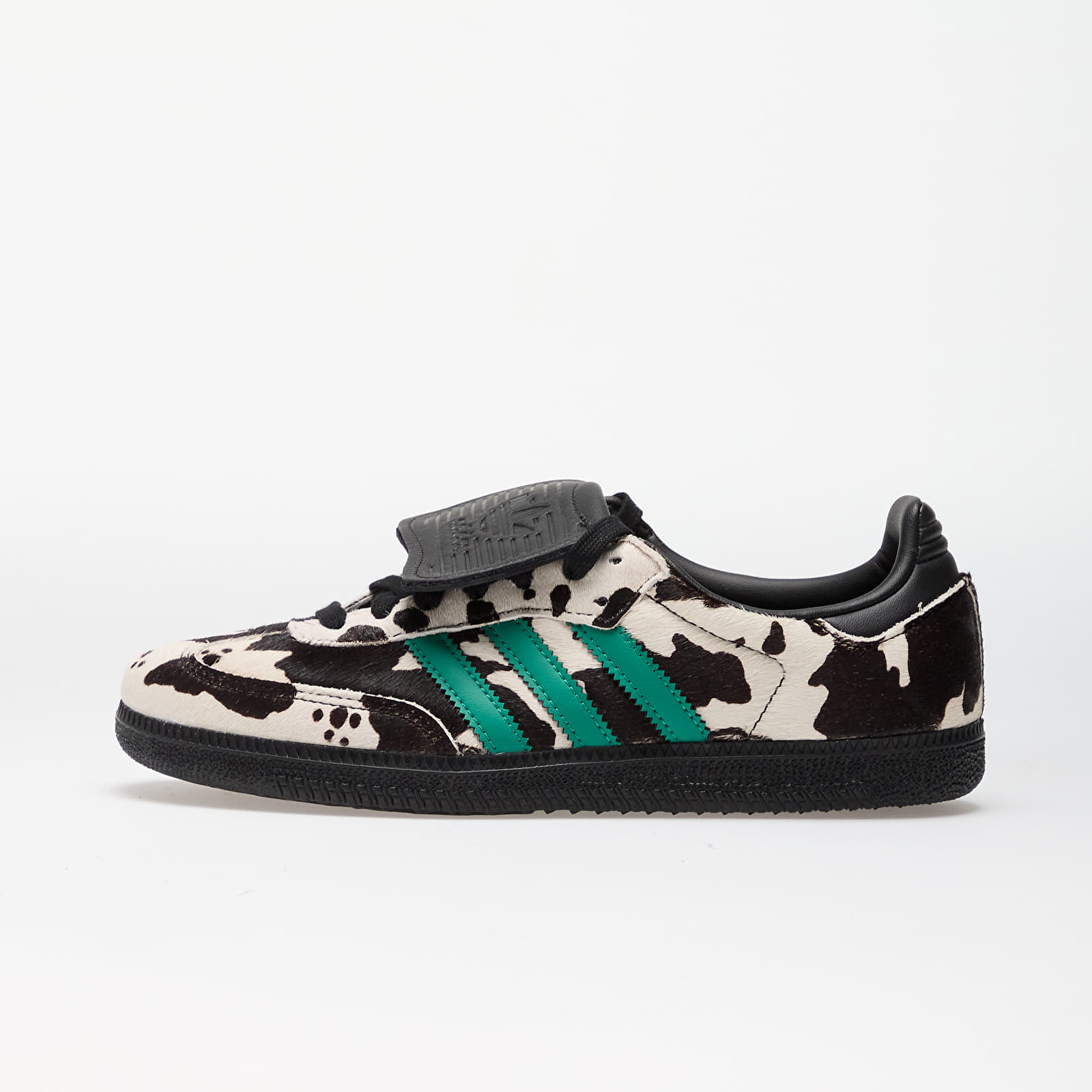 Women's shoes adidas Samba Lt W Core Black/ Lucid Blue/ Gold Metallic (JS3930) | Footshop | Footshop
