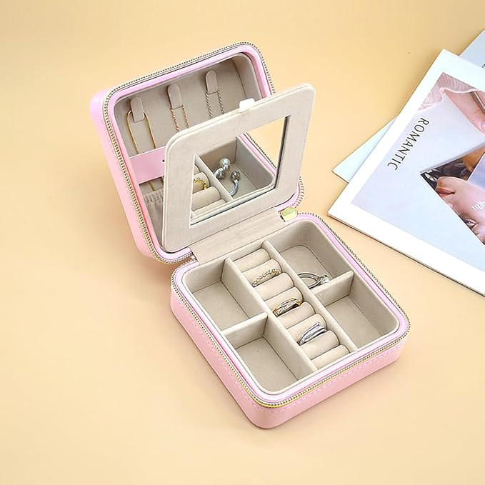 Brouk & Co Pearl Travel Jewelry Case (Nude) | Amazon (US)