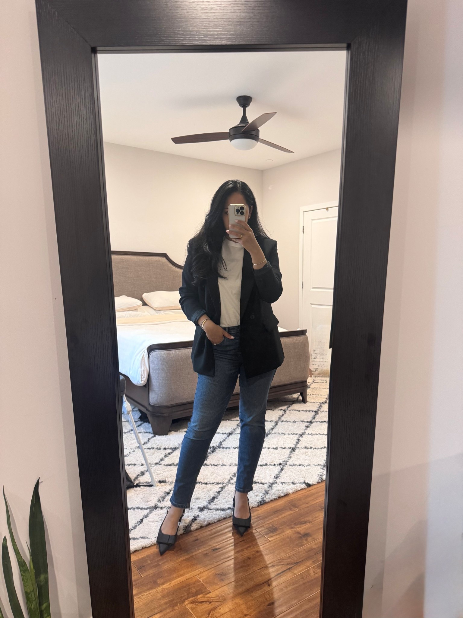 Todays corporate work fit #blazer #blackblazer #workoutfit #corporateoutfit 

work outfit
corporate outfit
black blazer
blazer outfits
spring fashion
spring style
spring outfit 

#LTKStyleTip #LTKSeasonal