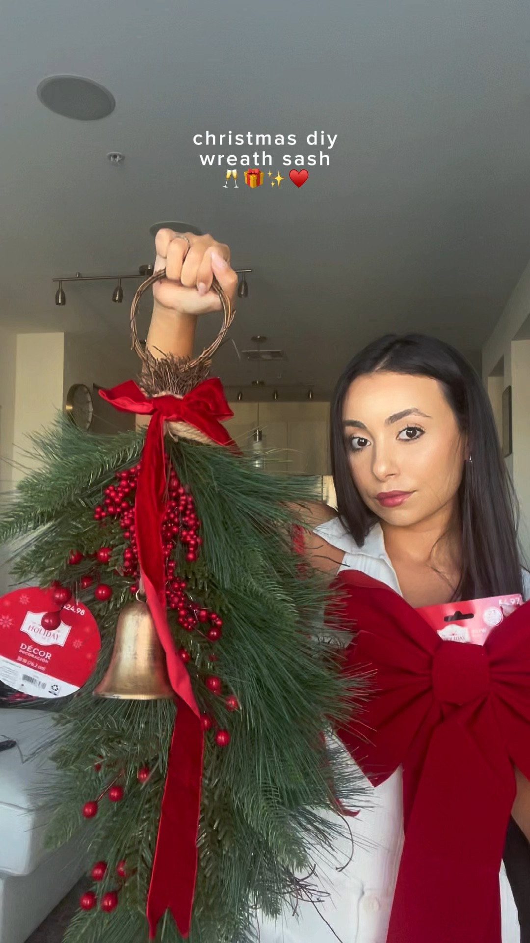 Easy wreath diy! 

#LTKVideo #LTKhome #LTKSeasonal
