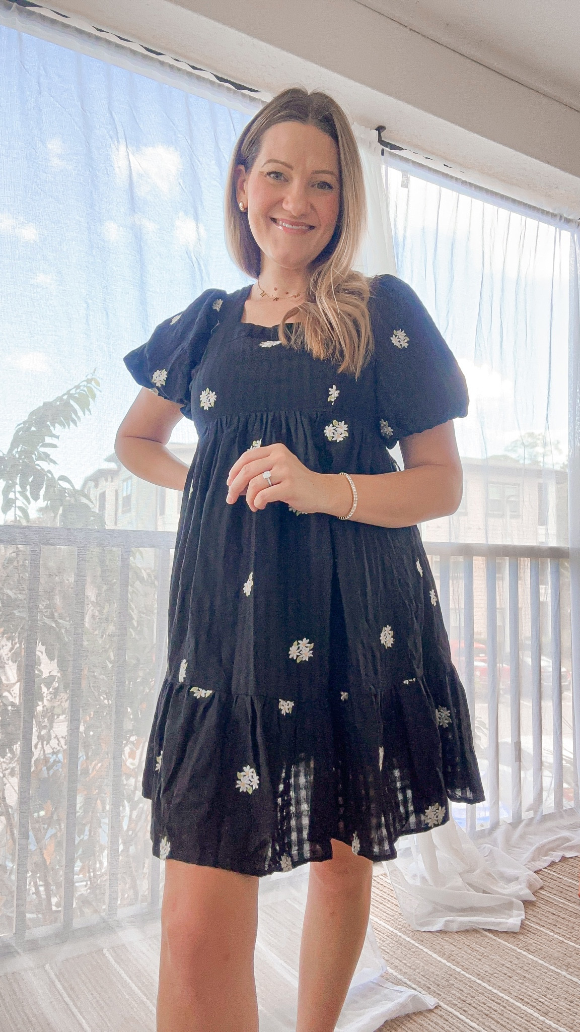 6 weeks postpartum style with PinkBlush 🤍 I love that this dress can be worn while I was 7 months pregnant and now 6 weeks postpartum!

#LTKfindsunder50 #LTKstyletip #LTKfindsunder100