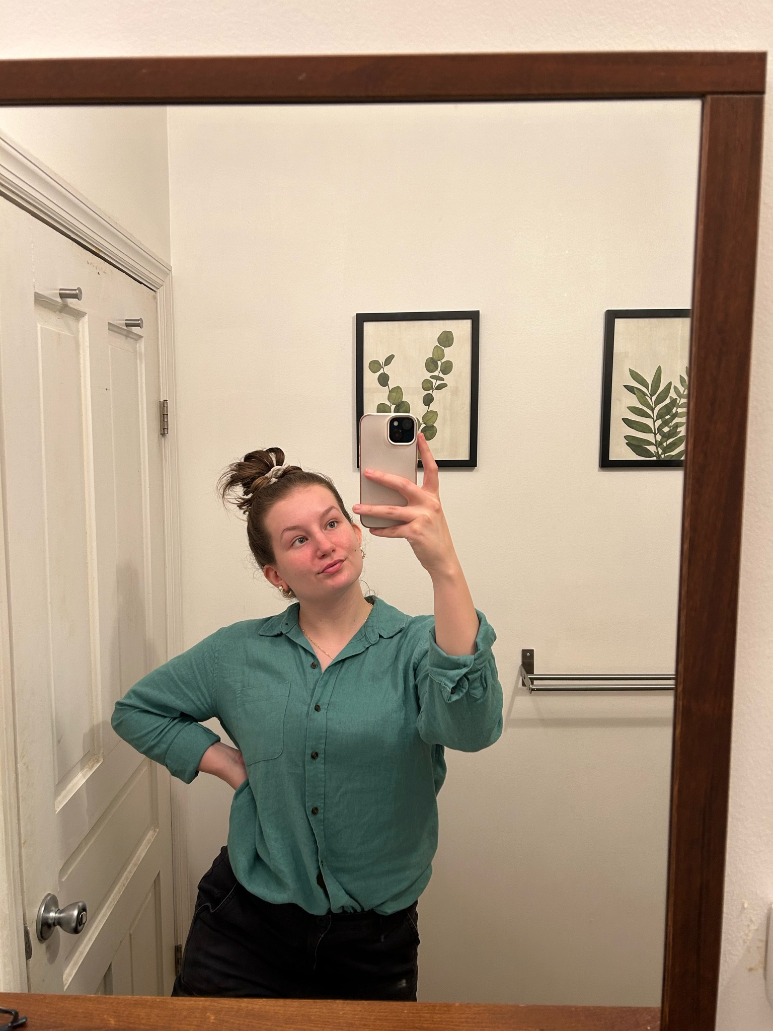 button down from target! 

#LTKStyleTip #LTKSeasonal #LTKWorkwear