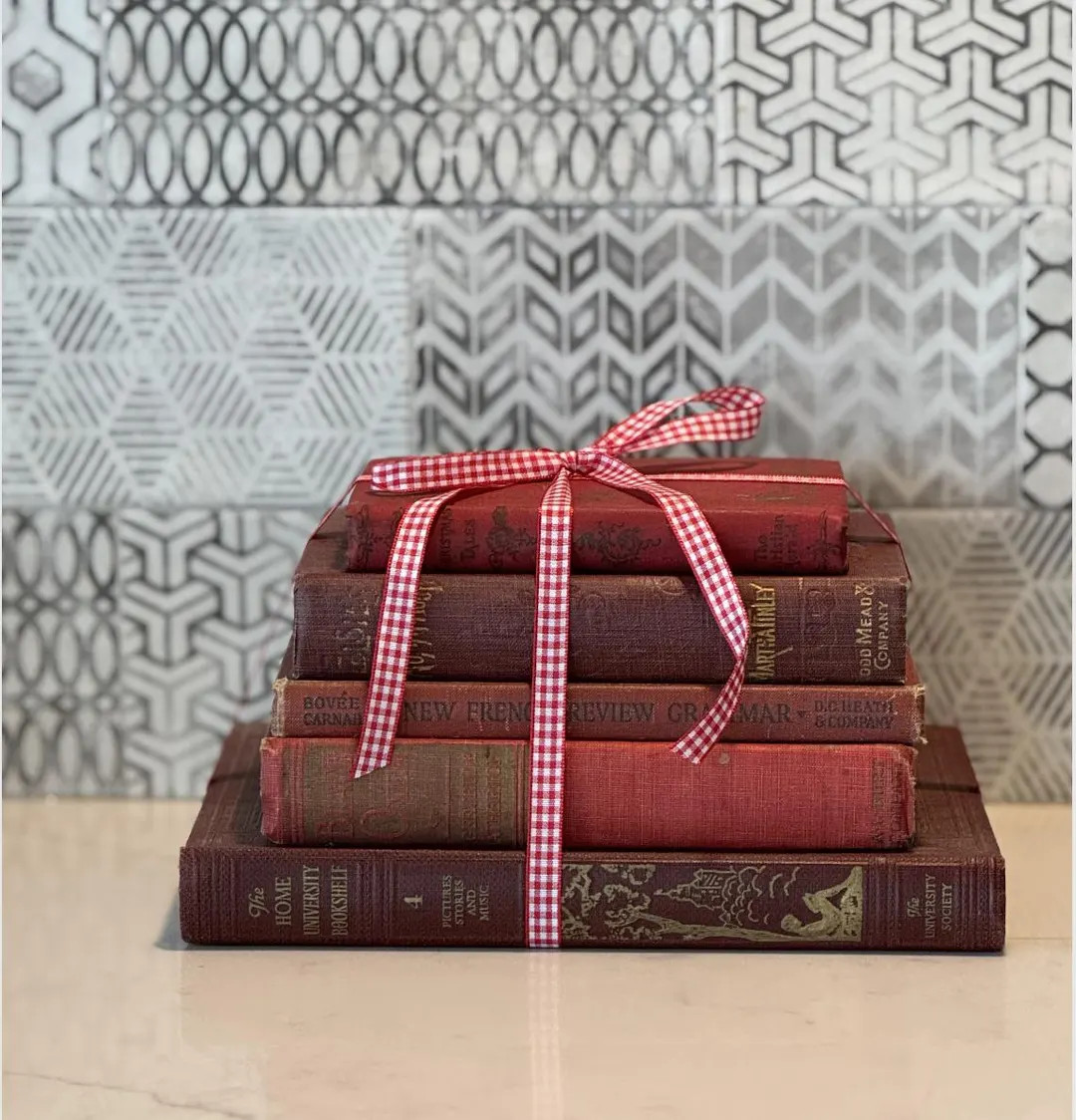 Red Vintage Book Bundle Rustic Book Decor Farmhouse Bookshelf Styling - Etsy | Etsy (US)