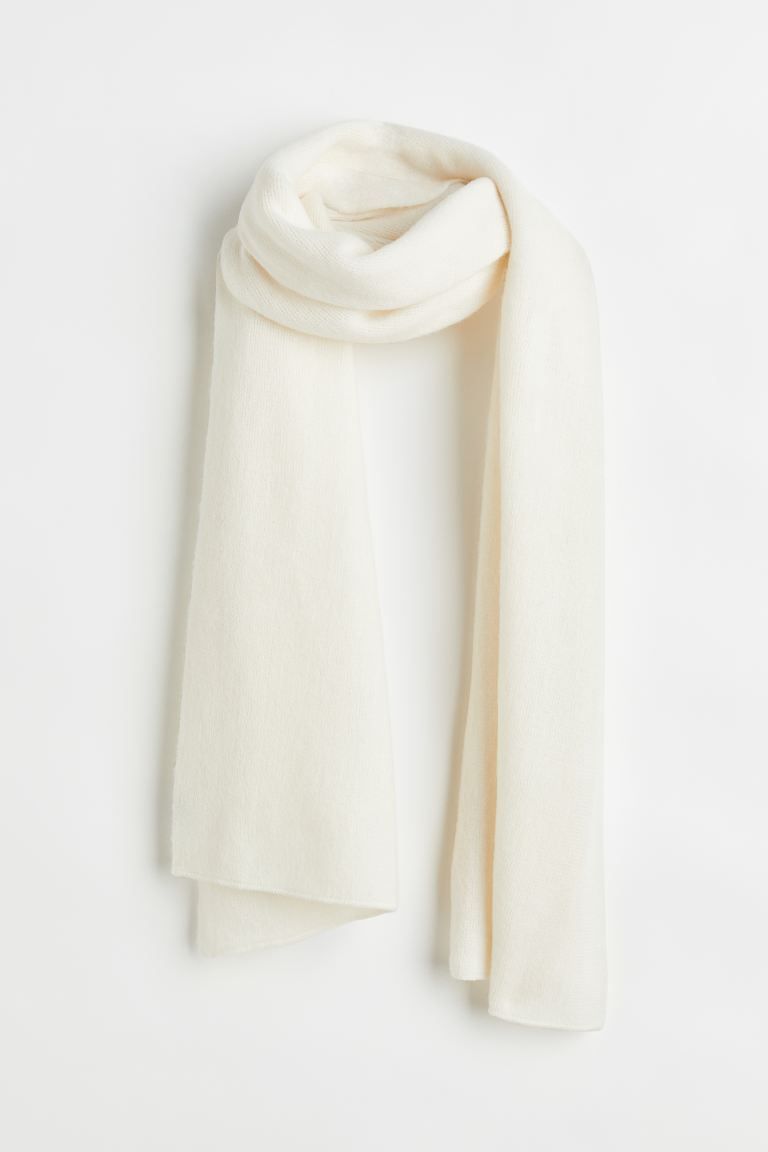 Fine-knit scarf | H&M (UK, MY, IN, SG, PH, TW, HK)