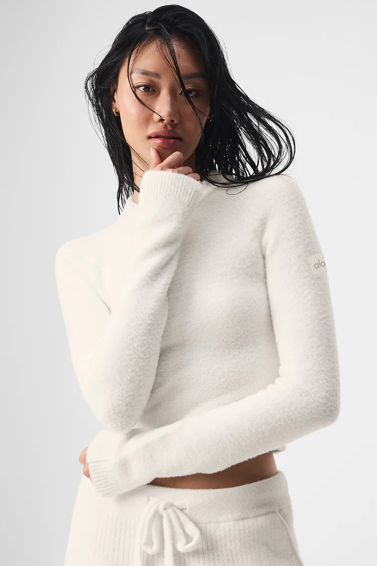 Snuggle Up Sweater Long Sleeve - Ivory | Alo Yoga (US)