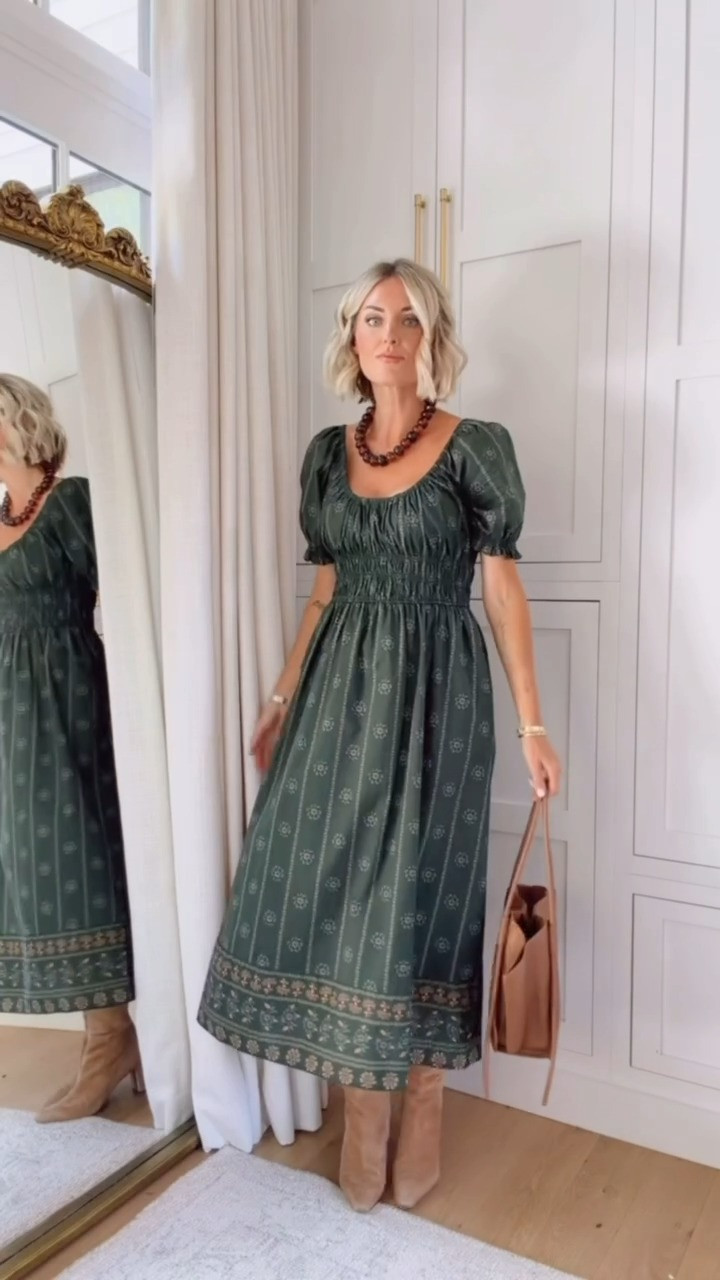 This dress looks like it could be a Hill House dress, but it's actually from Target! I think you could wear this for lots of different things - church, work, Thanksgiving, etc! Wearing XS!

Loverly Grey, Target, fall dress, fall outfit, church, workwear, thanksgiving outfit 

 

#LTKSeasonal