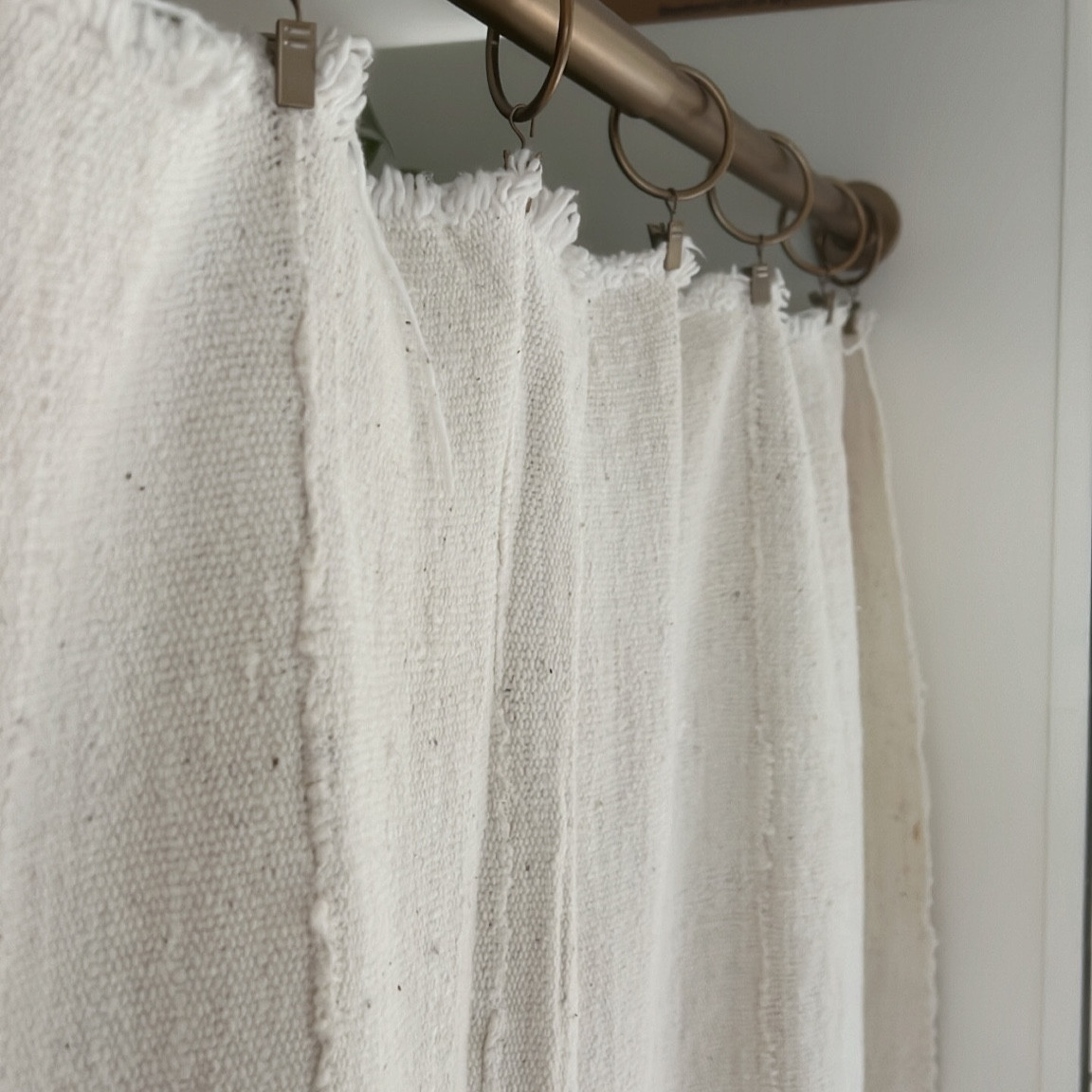 Linking my tension curtain rod and rings + clips!