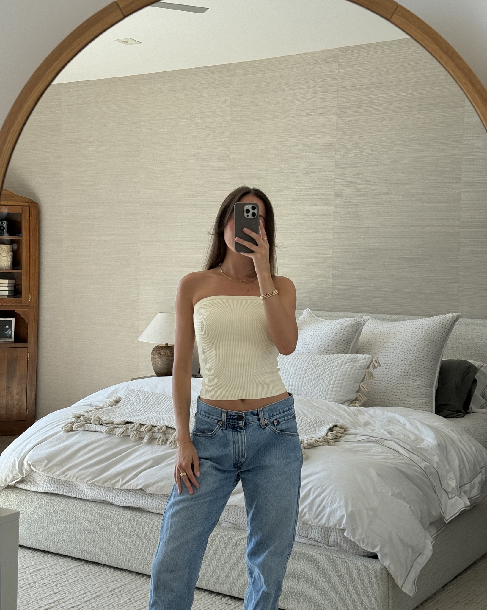 this knit tub top is so perfect for spring and summer. Denim is vintage Levi’s but I linked a few of my favs 