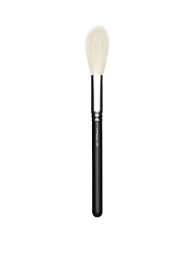 MAC 137S Long Blending Brush | Belk