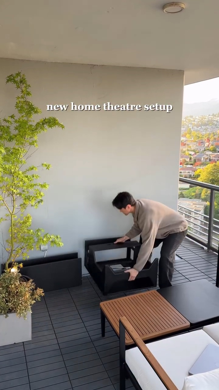 balcony makeover pt.2 - who’s coming over to watch the game? 👀

Caught the playoff on a massive screen with @awolvision ‘s Laser Projector :) super easy to set up and very impressed by the quality even in bright lighting 🏀 can’t wait to watch the finals on this

#homedecor #hometech #patio
#awolpartner #awolvision #AwolLivingRoomTheater #projector #hometheater