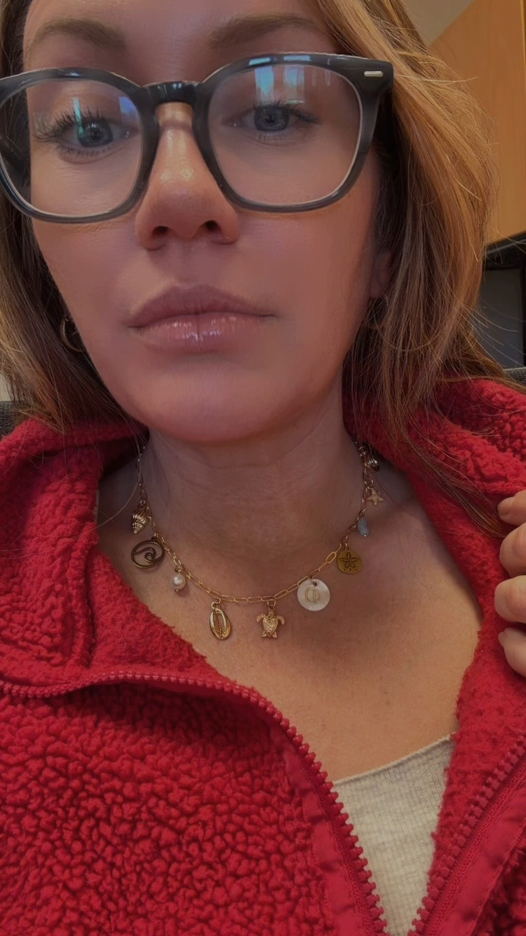 Wearing my new favorite beach charm necklace ✨
Fully customizable with initials + perfect for summer layers
Linked on my LTK 🤍🌴

#LTKSpringSale #LTKSeasonal #LTKSaleAlert