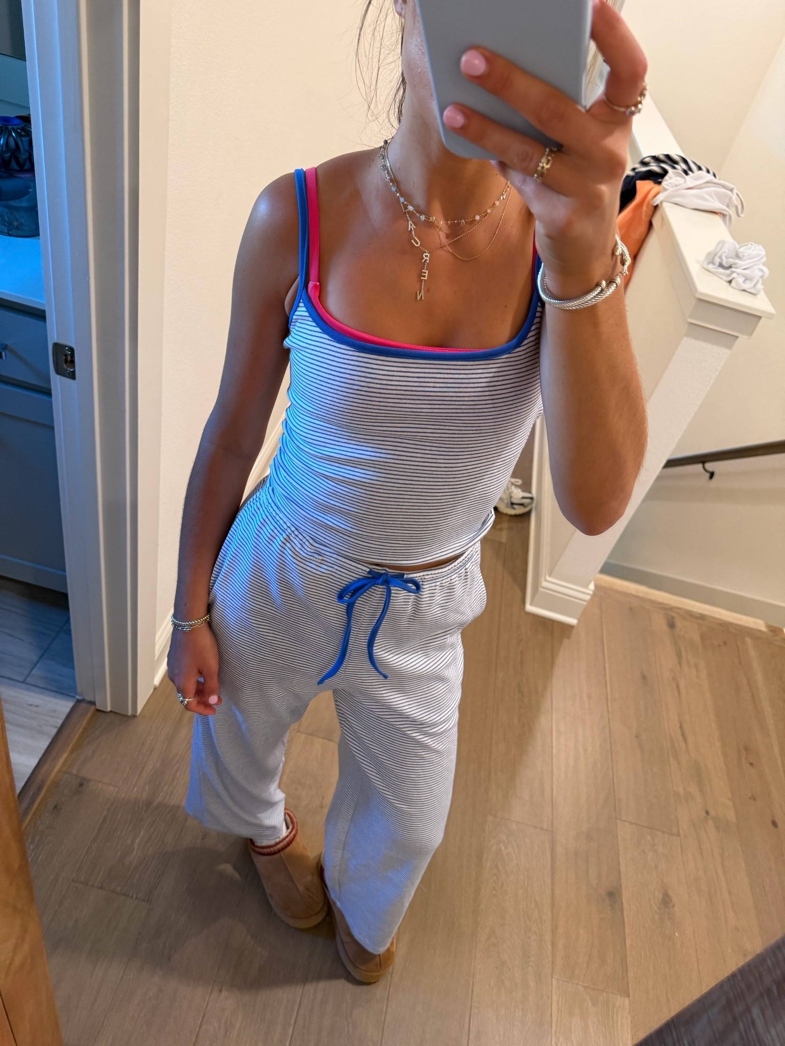 amazon comfy sweat set !! 



travel outfit, airport outfit, matching set , stripe set

#LTKTravel #LTKSeasonal #LTKdayinmylife