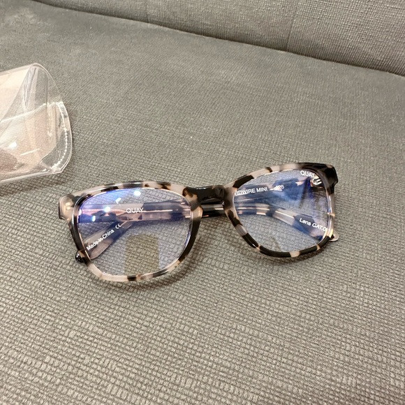 Quay Blue-light (non-prescriptive) eye glasses | Poshmark
