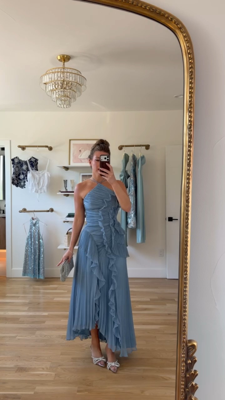blue halter pleated Amazon Spring dress for spring events & wedding guest 

Wearing my usual size 2

divi: emerson15
vici: emerson30

Wedding guest
Resortwear
Destination wedding
Formal event
Spring event
Summer party
Special occasion
Nighty

#LTKSeasonal #LTKootd #LTKgrwm