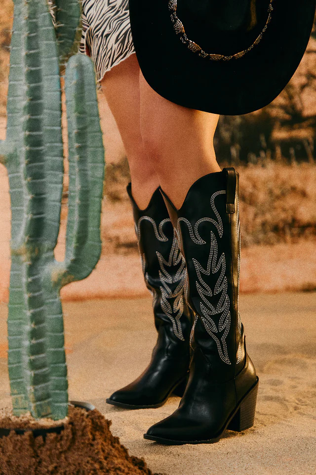 Miss Lola | Exclusive Performance Cowgirl Boots Black | MISS LOLA