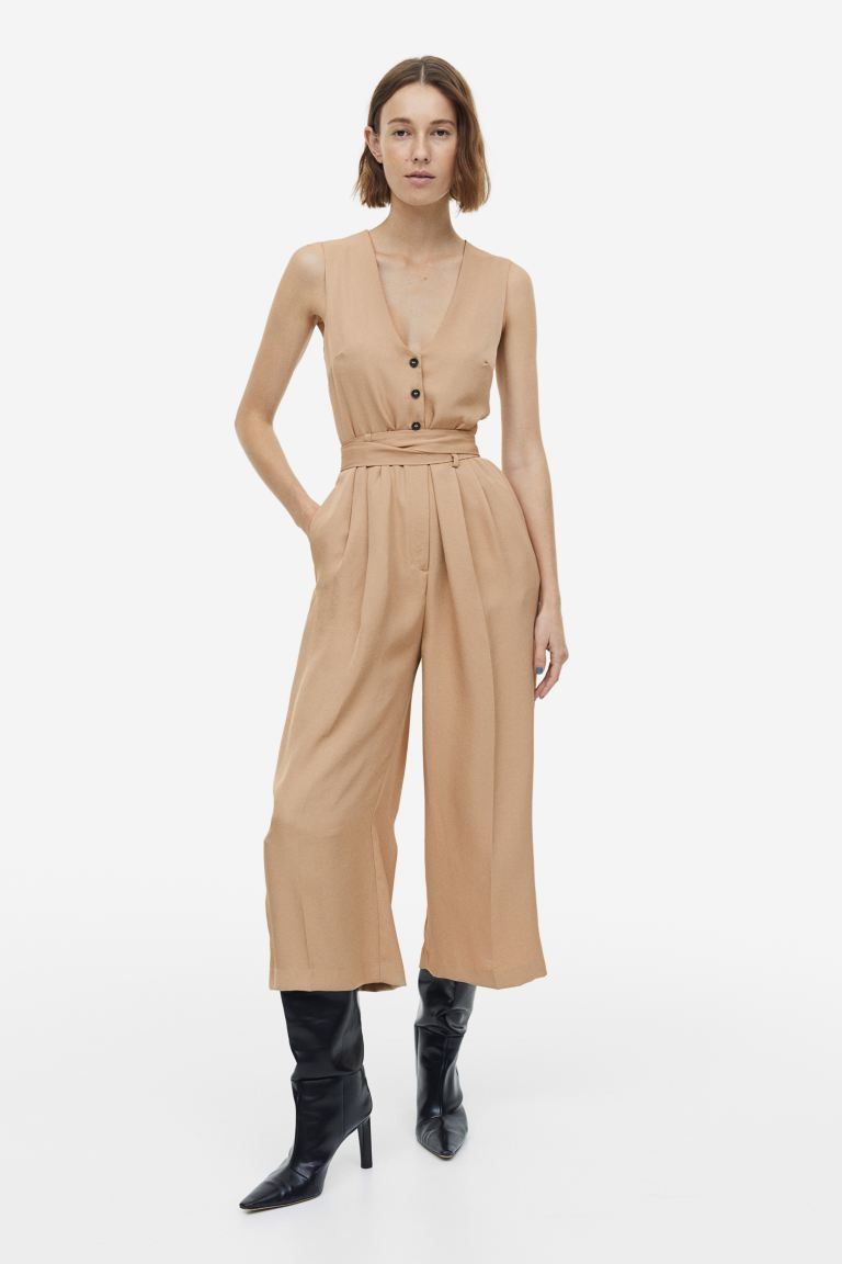 V-neck jumpsuit | H&M (UK, MY, IN, SG, PH, TW, HK)