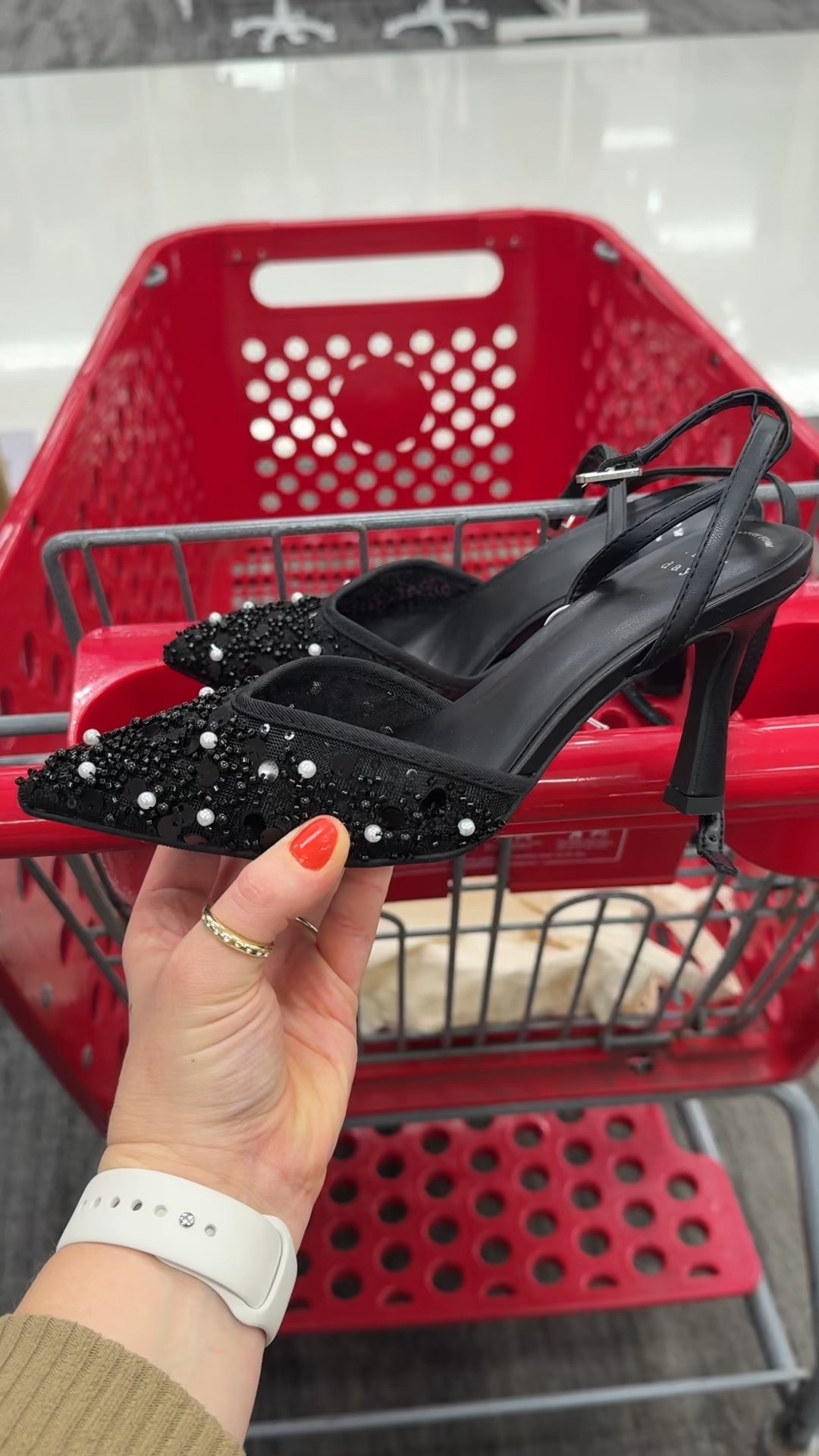 40% off shoes today only  

#LTKSaleAlert #LTKFindsUnder50 #LTKHoliday