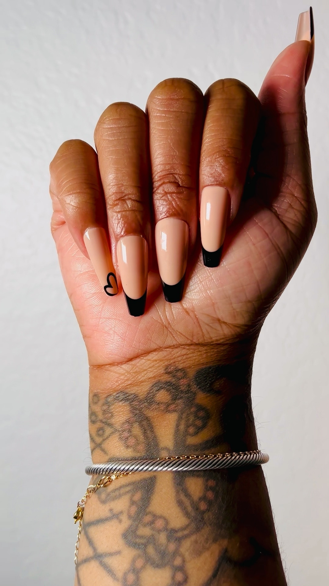 Obsessed with these chic black tip press on nails from Yoyoee! Perfect for a sleek, stylish look that’s easy to apply and lasts all week. Check them out on Amazon! 💅🏽✨ #AmazonFinds #PressOnNails #ChicStyle


#LTKStyleTip #LTKBeauty #LTKPlusSize