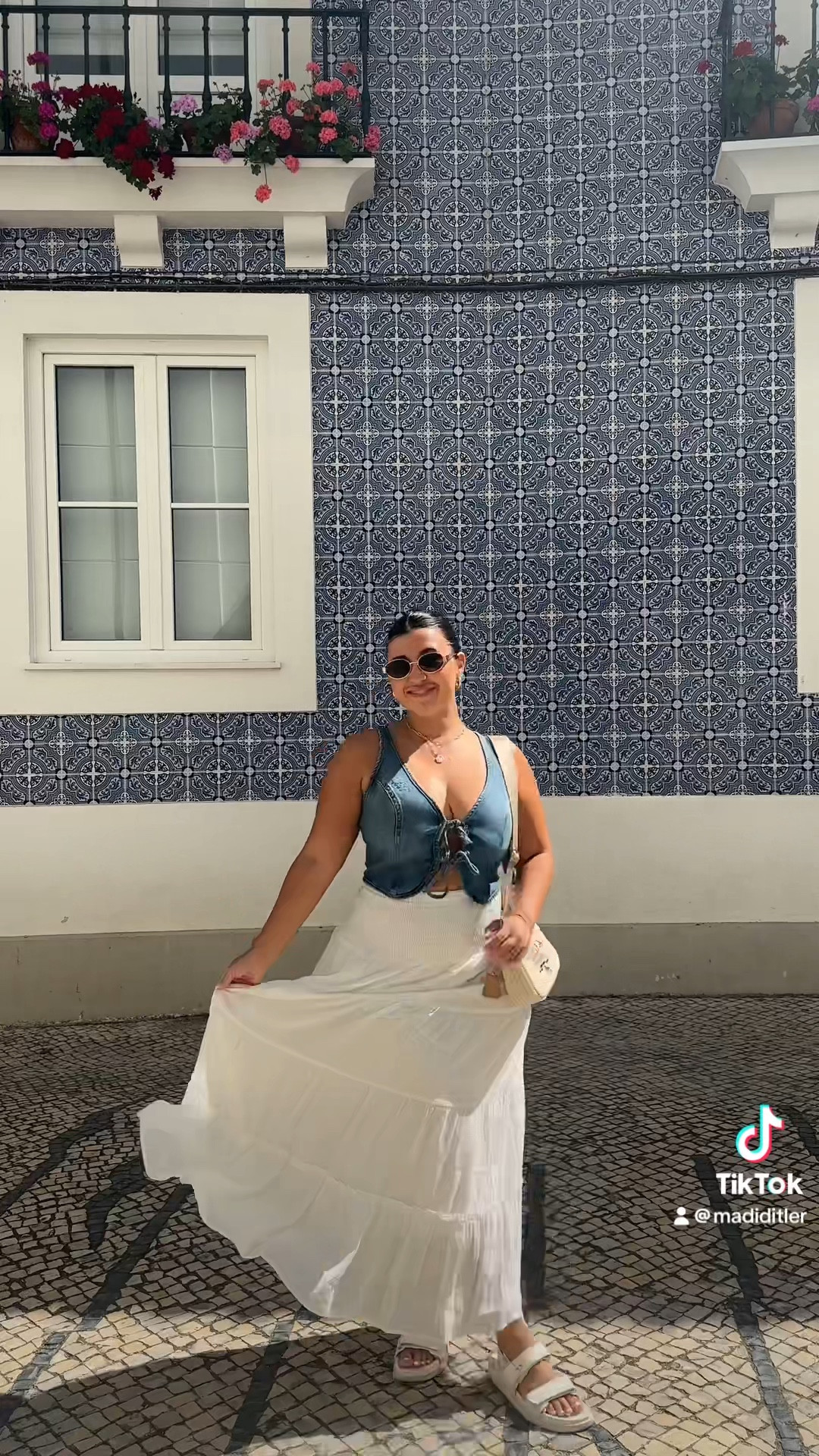 📍Averio, Portugal OOTD 

#eurosummer #ootd

#LTKSeasonal #LTKTravel #LTKMidsize