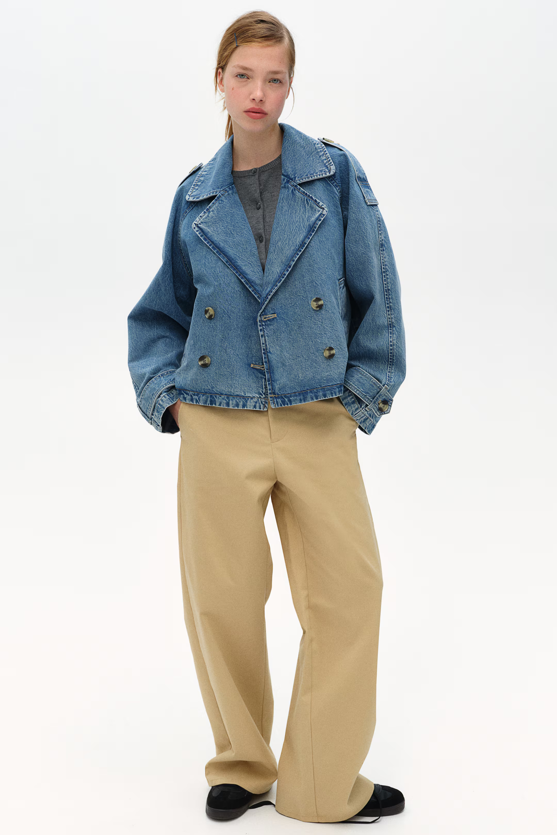 Kurzer TrenchcoatNicht in den Favoriten gespeichert29,99 €34,99 €Niedrigster Preis der letzte... | H&M (DE, AT, CH, NL, FI)