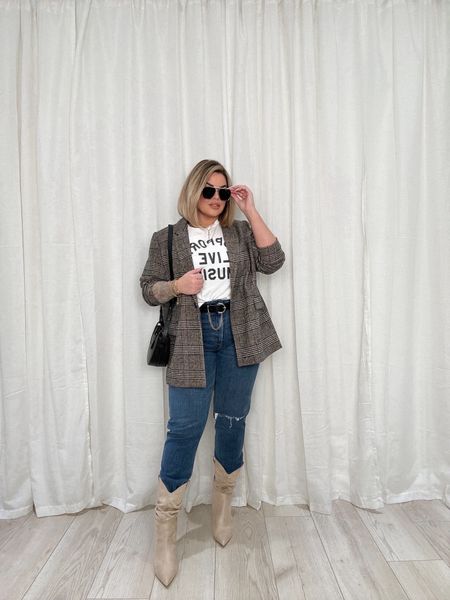 Jeans 31 reg curve love 
Top XL - also linked similar more affordable option as well. 
Blazer xxl for oversized fit 
Boots size 11 if between sizes go up 
Use code shayna10 to save on Miranda Frye. 
Bras xxl 


#LTKmidsize #LTKstyletip #LTKfindsunder50