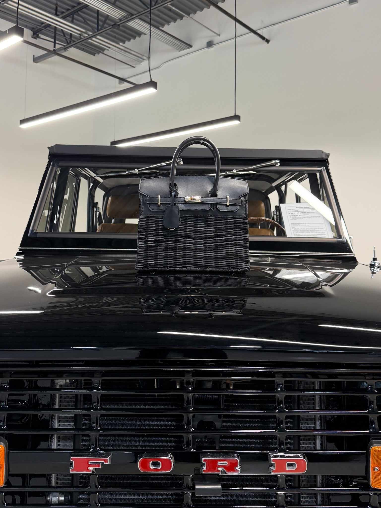 The best designer look a like bag for under $200! This woven rattan bag comes in multiple colors and sizes. 

20ASHLEY gets you 20% off!
