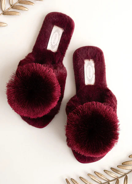 Tia Pom Slipper in Burgundy | Joyfolie