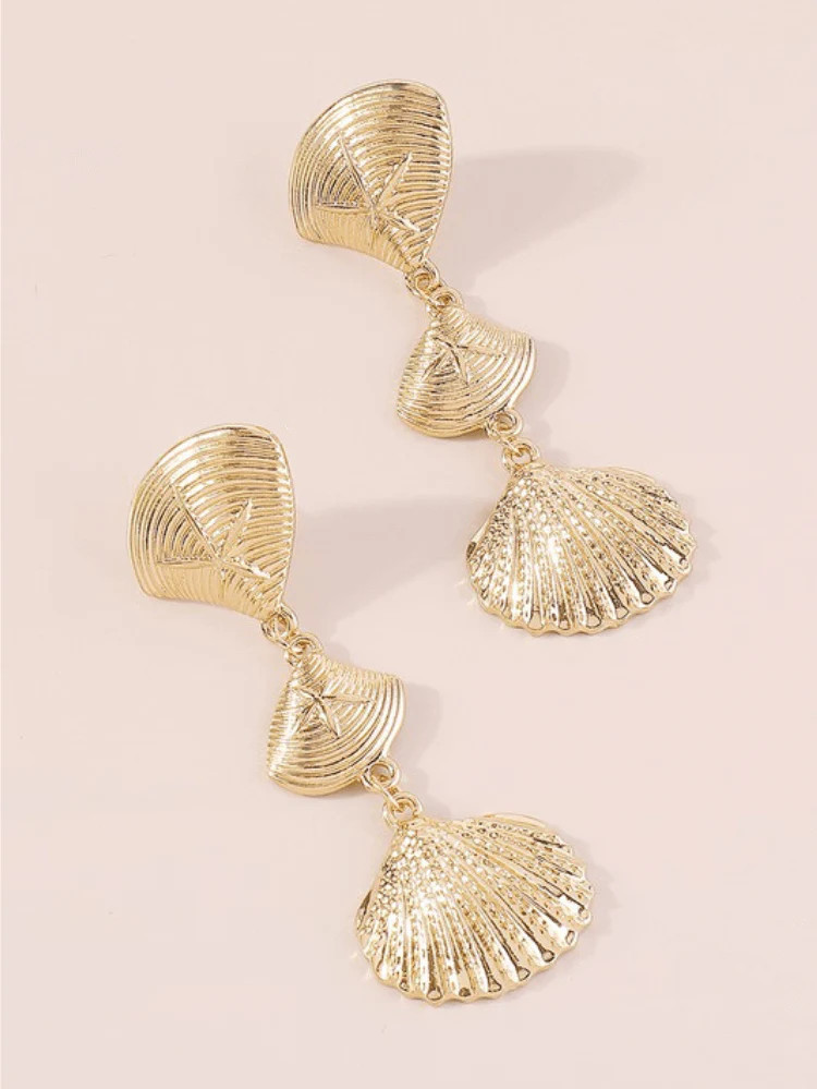 Sea Vibes Gold Shell Drop Earrings | Confête