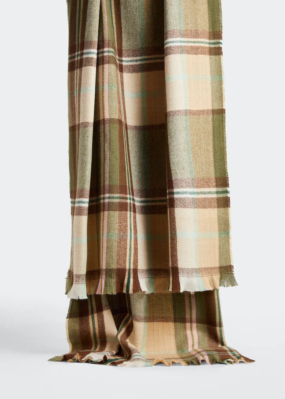 Tricolor  check scarf -  Women | Mango USA | MANGO (US)