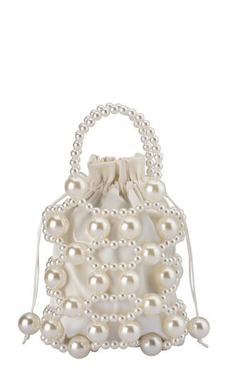 olga berg PERLENKORB-TASCHE SAMMY in Metallic Neutral. | Revolve Clothing (Global)
