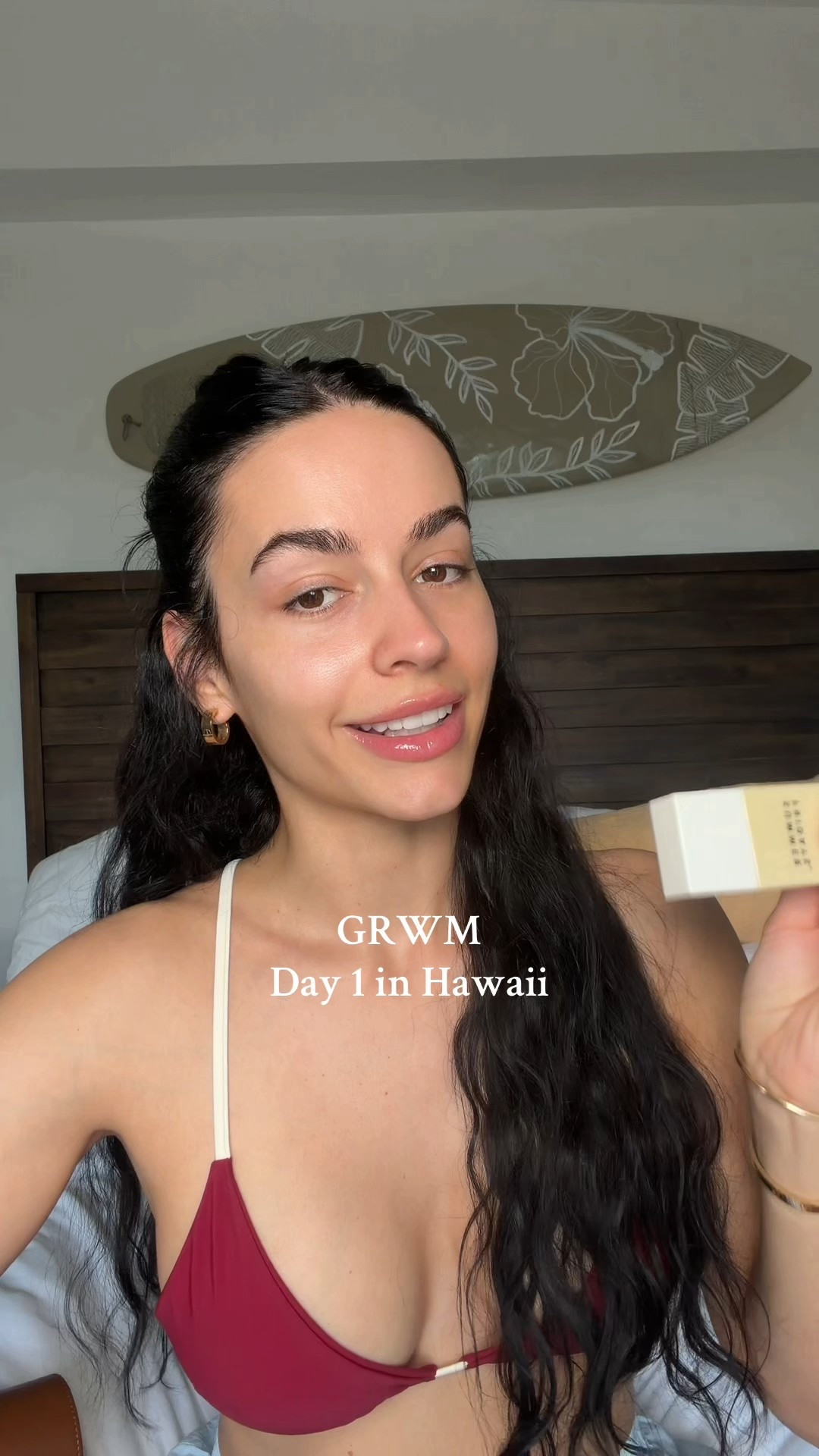 Which island in Hawaii is your favorite? We are so excited to be here 🏝️🌺 #makeup #makeuptiktok #makeupvideo #beachday #beachgrwm #grwm #grwmmakeup #hawaii 