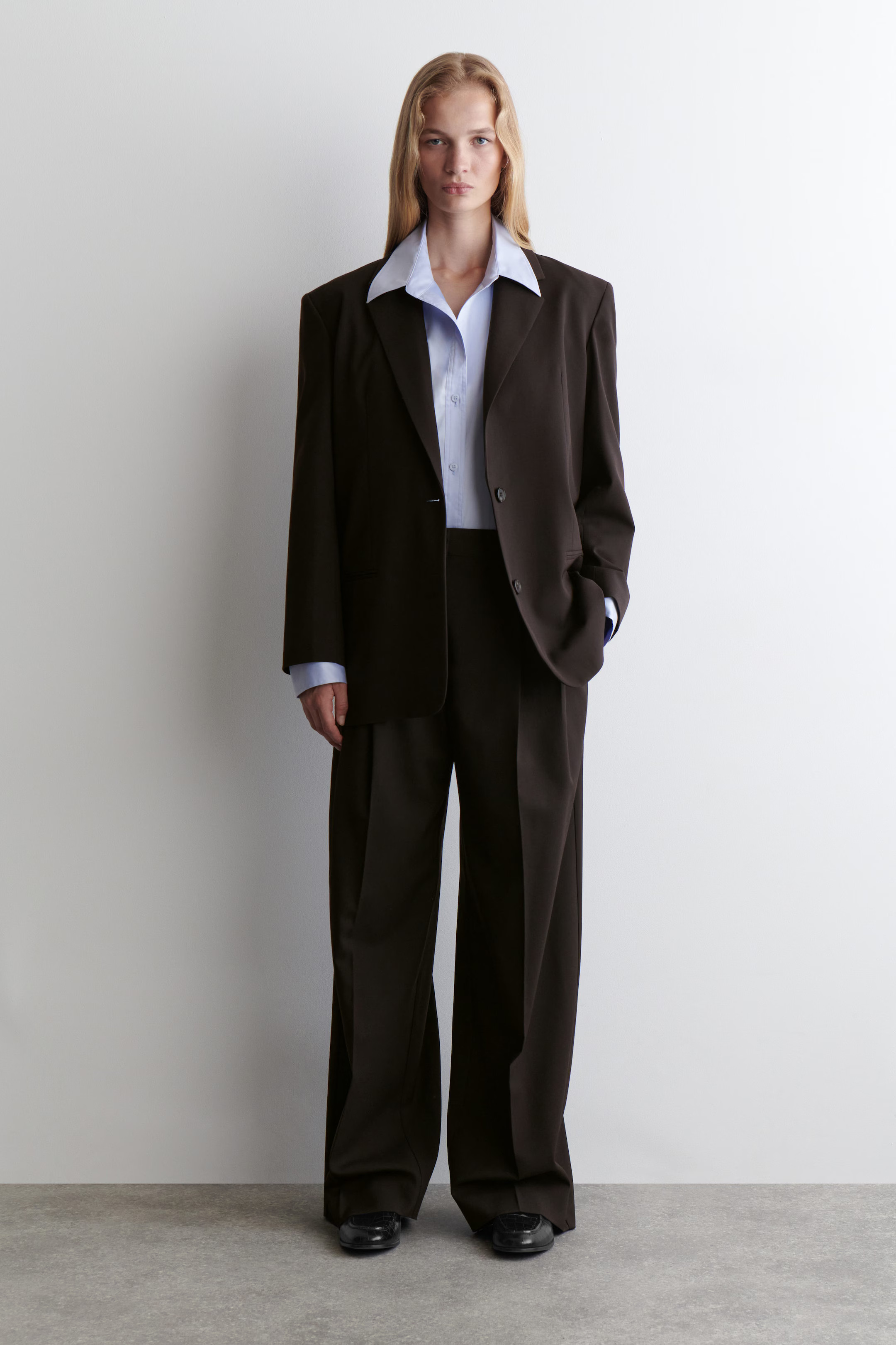 RELAXED TWILL WIDE-LEG PANTS - DARK BROWN | COS US | COS (US)