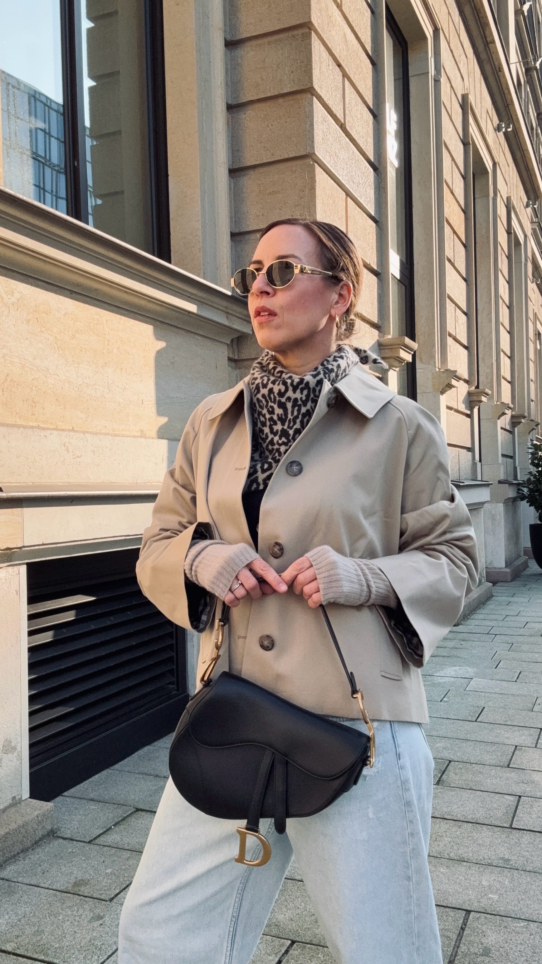 Kurz-Trench / Trenchjacke & Wide Leg Denim / Jeans
-
Auf alles bei Armedangels 15% mit "SETTEBELLO15" bis 20.03.

#LTKstyletip #LTKspring #LTKdeutschland