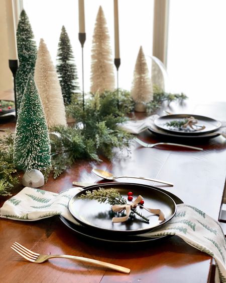 Christmas decor. Christmas table scape. Christmas table setting. Christmas dinner table. Black plates. Holiday decor. Christmas dining room.￼

#LTKHoliday #LTKCyberweek #LTKhome