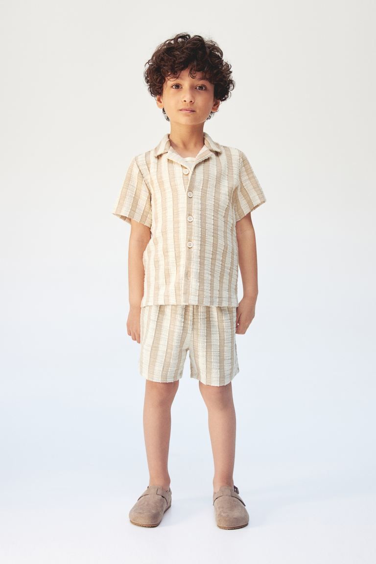2-piece Shirt and Shorts Set - Short sleeve - Short - Light beige/striped - Kids | H&M US | H&M (US + CA)