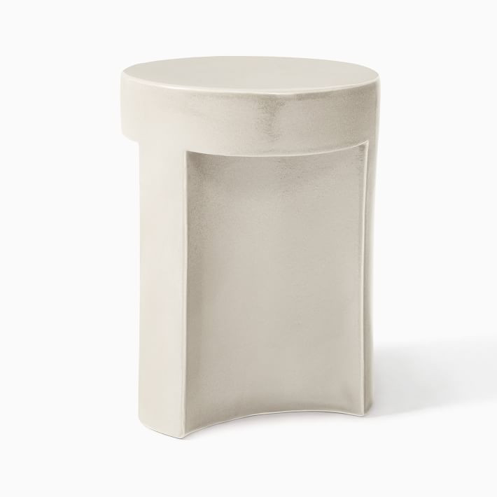 Essie Indoor/Outdoor Round Side Table (13") | West Elm (US)