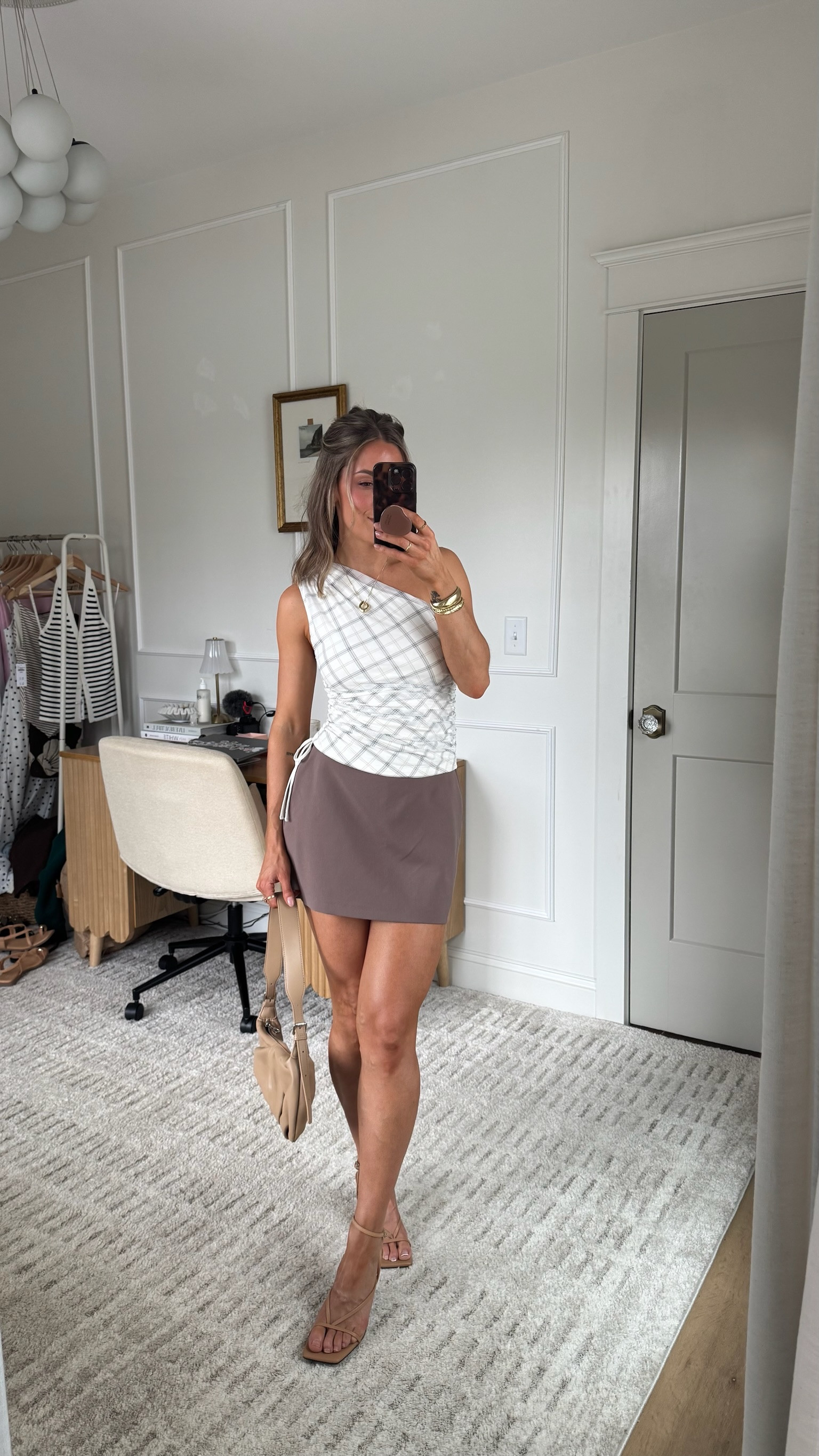 Mid rise mini skirt + a cute top! Paired with neutral sandals to make my legs look longer! 

 

#LTKSeasonal #LTKFindsUnder100 #LTKStyleTip