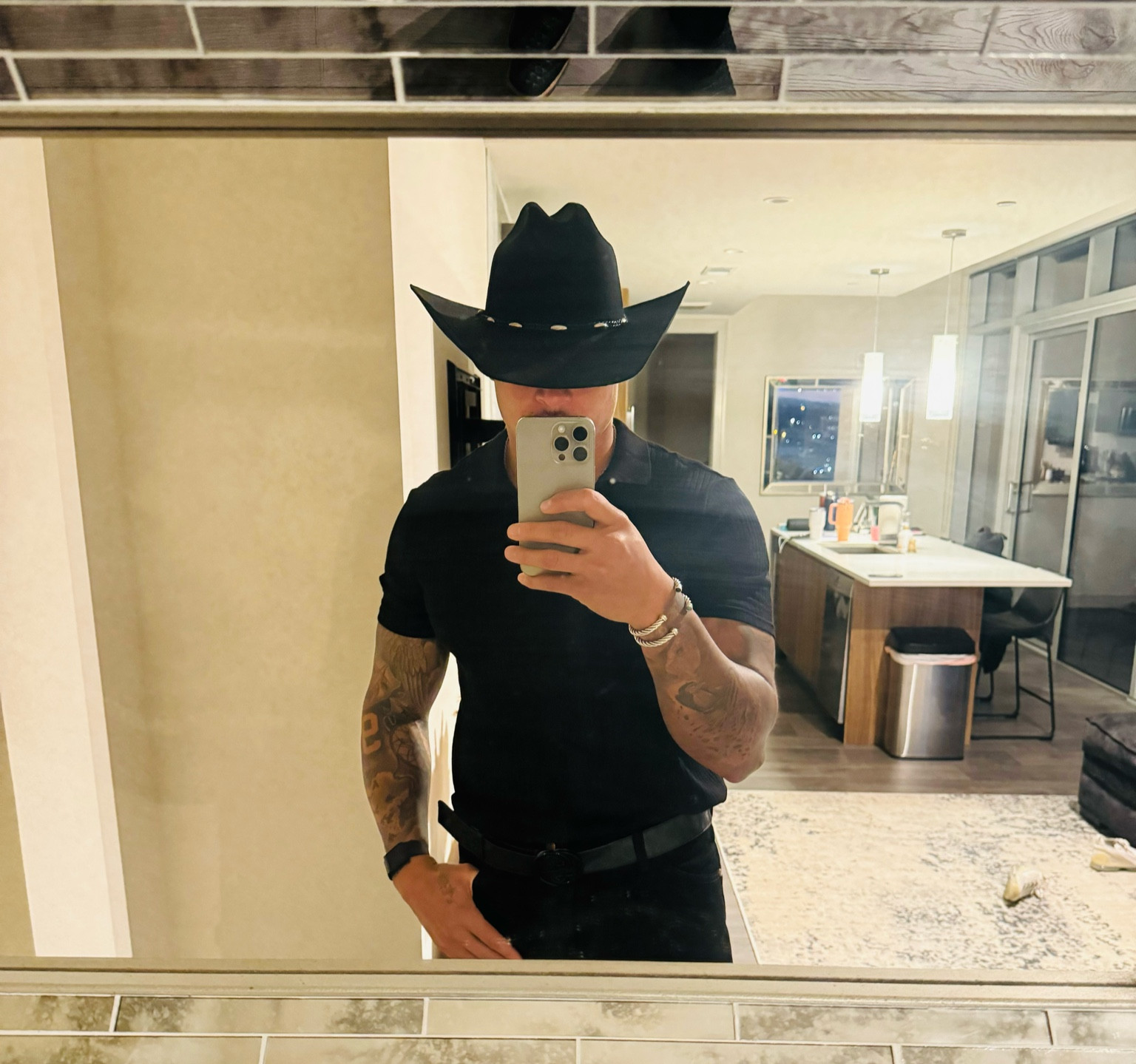 Let’s Rodeo 
-
#rodeo #texas #hat #jeans #boots

#LTKstyletip #LTKworkwear #LTKSeasonal