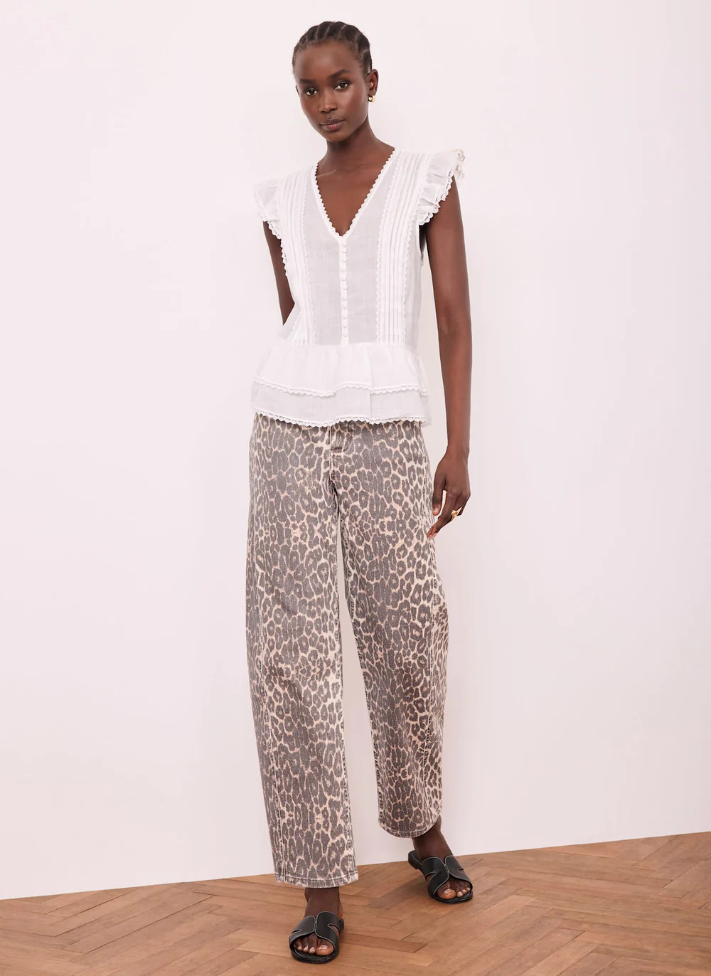 Leopard Print Barrel Leg Jeans | Mint Velvet