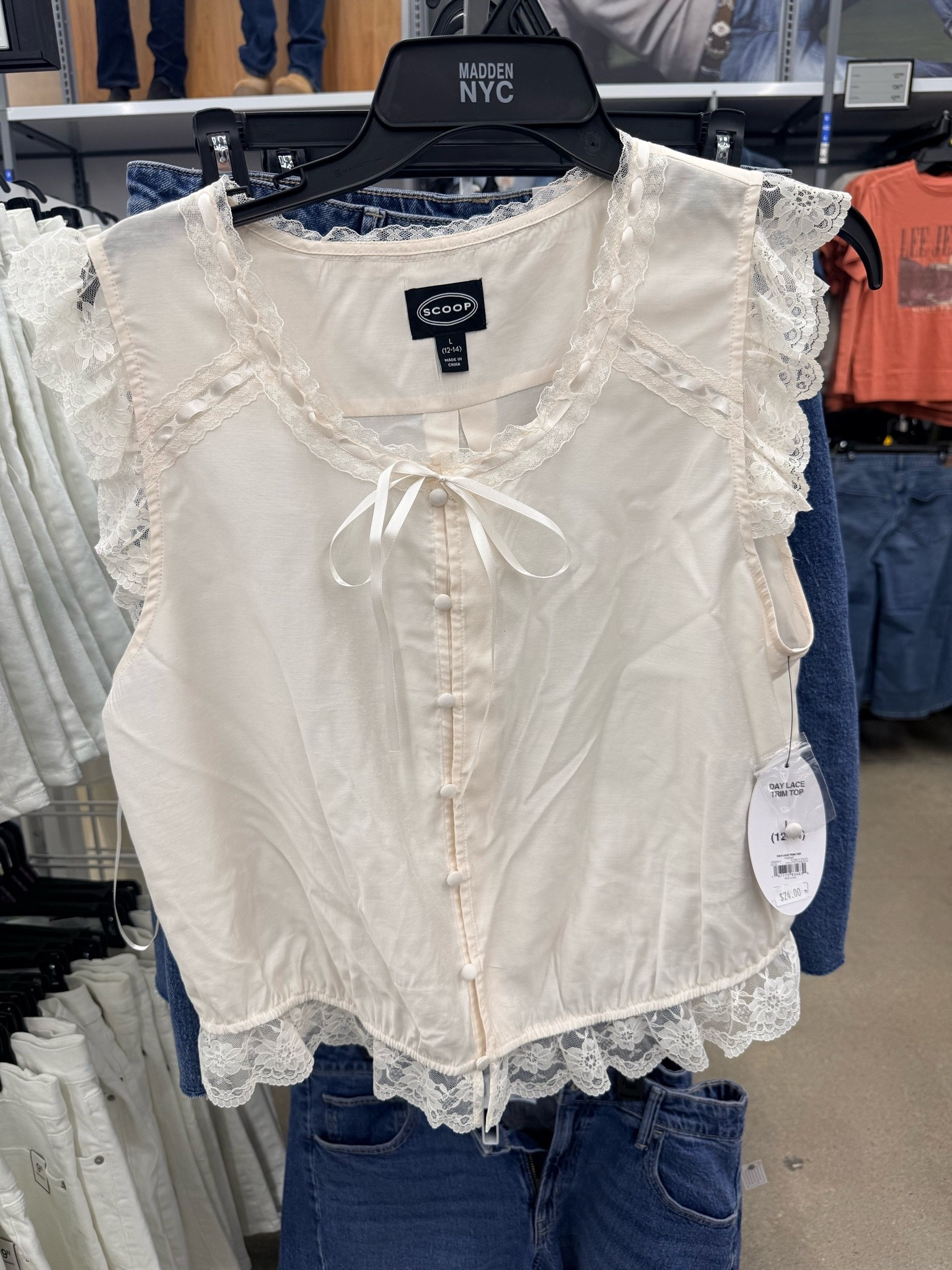 The prettiest lace trim top 🤌🏻 @walmart 







#walmart #walmartfashion #walmartstyle #walmartfinds #spring #springfashion #summer #summerfashion #outfitidea #timeandtru #noboundaries #dresses #maxidress #jumpsuit #jumper #trendy #fashion #LTKStyleTip#dresses #springbreak #LTKFindsUnder50 #LTKFindsUnder100 #summer #summerstyle #summerfinds #summerfashion #summerdress #summeroutfit #summerclothing #freeassembly #linen #linenblend #top #lacetop #tanktop

#LTKootd #LTKgrwm #LTKdayinmylife