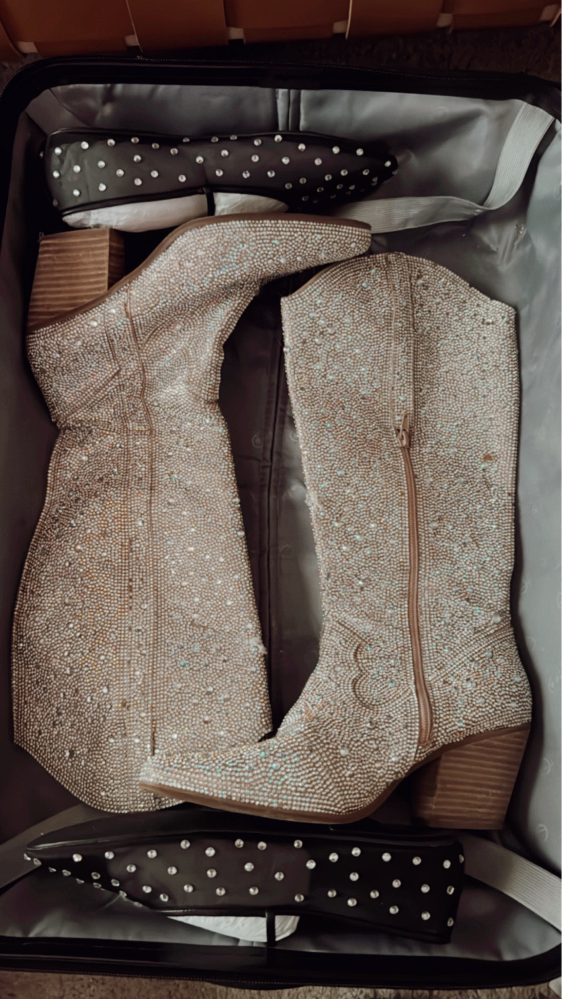 Make the whole place ✨shimmer✨

#LTKStyleTip