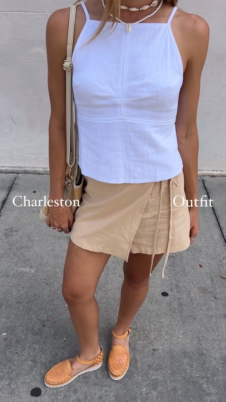 Simple and summery ☼ 

Charleston is so beautiful! The buildings, the weather, the scenic terrain, and somewhat undiscovered feeling of places in this city make it so nice to be in ◡̈ And I’m just so happy to be here with my sister!

Wearing light fabrics is ideal for the heat and humidity but shewt it’s a sweaty one lol hope you’re having a great day! Ily xo 

#charlestonsc #summeroutfitideas #simpleoutfit #summercasual #ootd